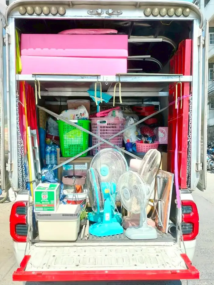 รถขนของย้ายหอ