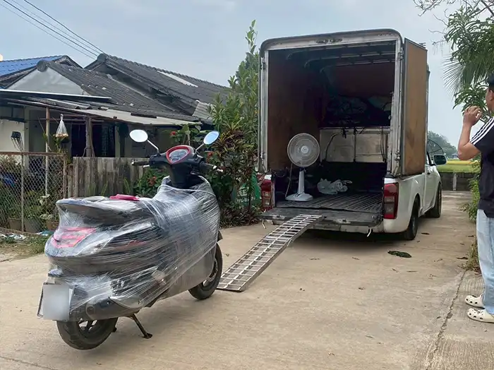 รถขนส่งมอเตอร์ไซค์